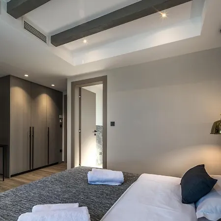 Stunning Home In Brzac * Brzac