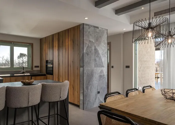 Stunning Home In Brzac *