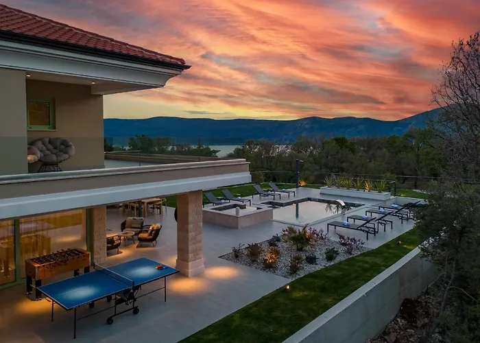 Stunning Home In Brzac
