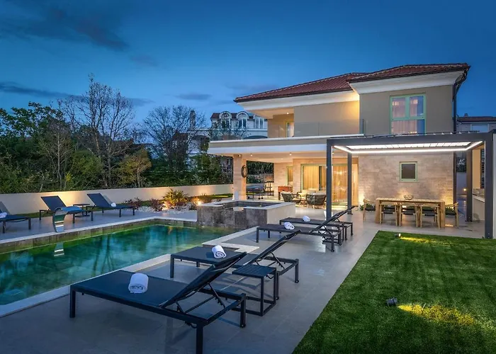 Stunning Home In Brzac Brzac