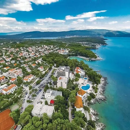 Stunning Home In Brzac * Brzac