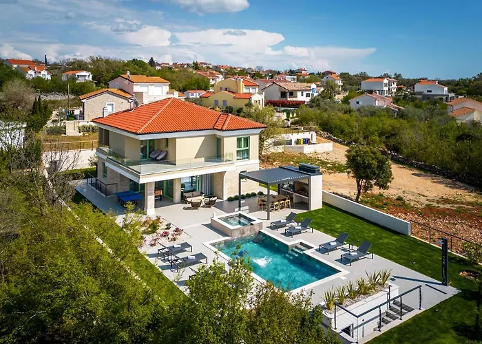 Stunning Home In Brzac Σπίτι διακοπών