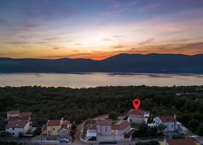 Stunning Home In Brzac *
