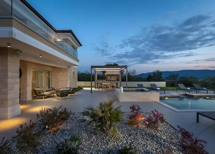 Stunning Home In Brzac Σπίτι διακοπών *
